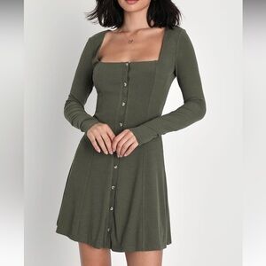 Lulus “Simply Favored Olive Green Ribbed Long Sleeve Mini Dress” size Small